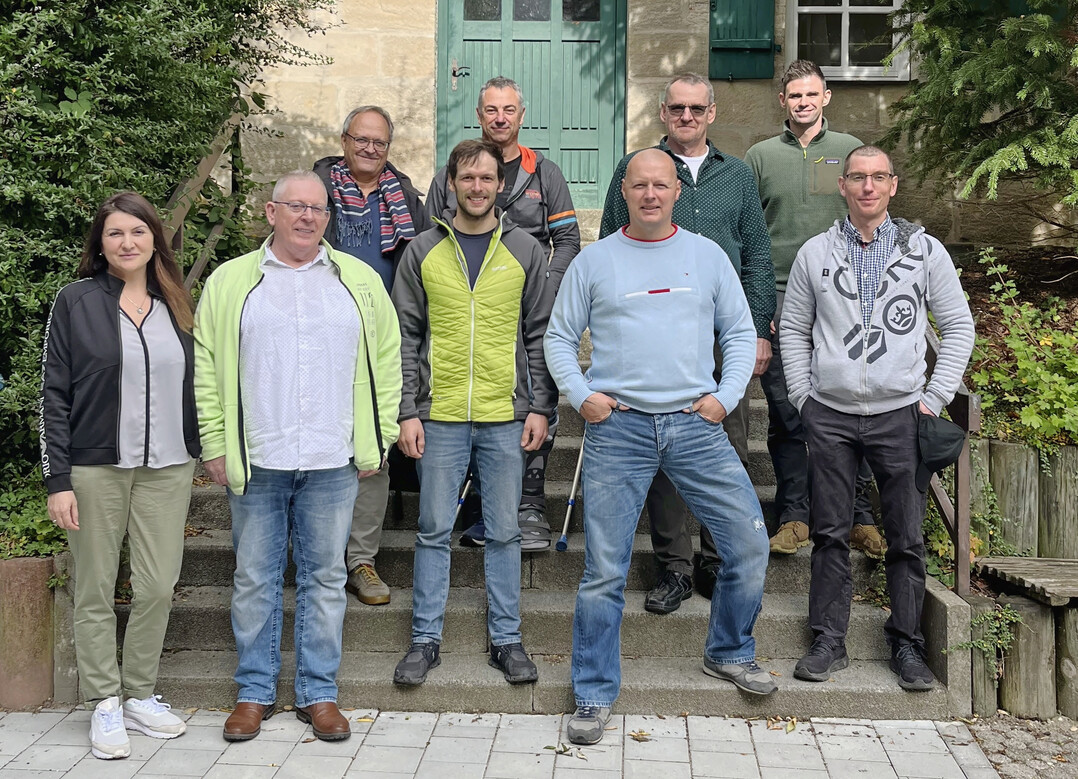Teilnehmer des Sachverstndigenlehrgangs 2024, von links zwei Vertreter der SVG EuroZert, Franz Doppler, Julian Rasp, Alexander Kraus, Marco Hillenmeyer, Claus Knechtl, Marco Grosser, Maximilian Dingeldein