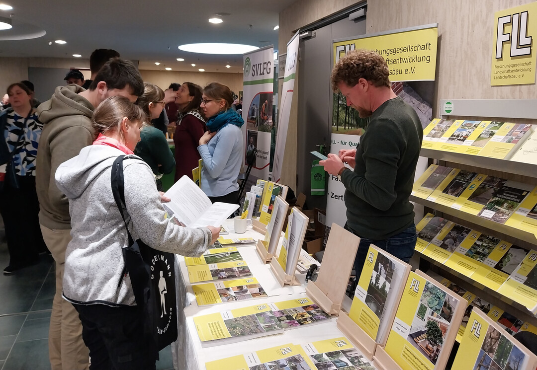 In den Pausen konnten die Gste netzwerken und die Ausstellung besuchen.