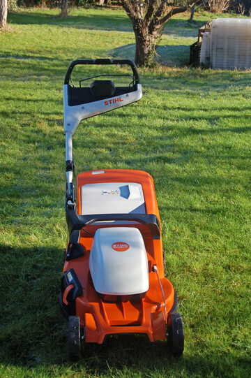 Gesamtansicht Stihl frontal
