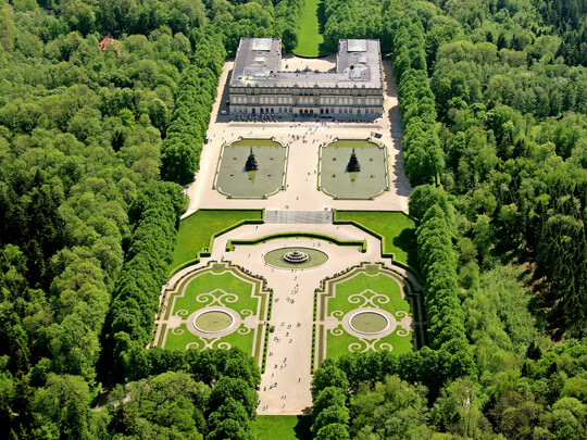 Herrenchiemsee, Neues Schloss, Luftaufnahme, Blick von Westen