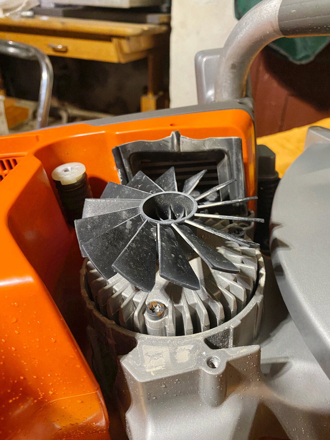 Lfterrad Husqvarna Pace zur Khlung
