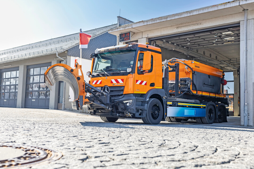 Ein vollelektrischer Straen-Winterdienst ist machbar! Das bewies im vergangenen Winter ein E-Actros von Daimler Trucks bei der Autobahnmeisterei Mnchberg.
