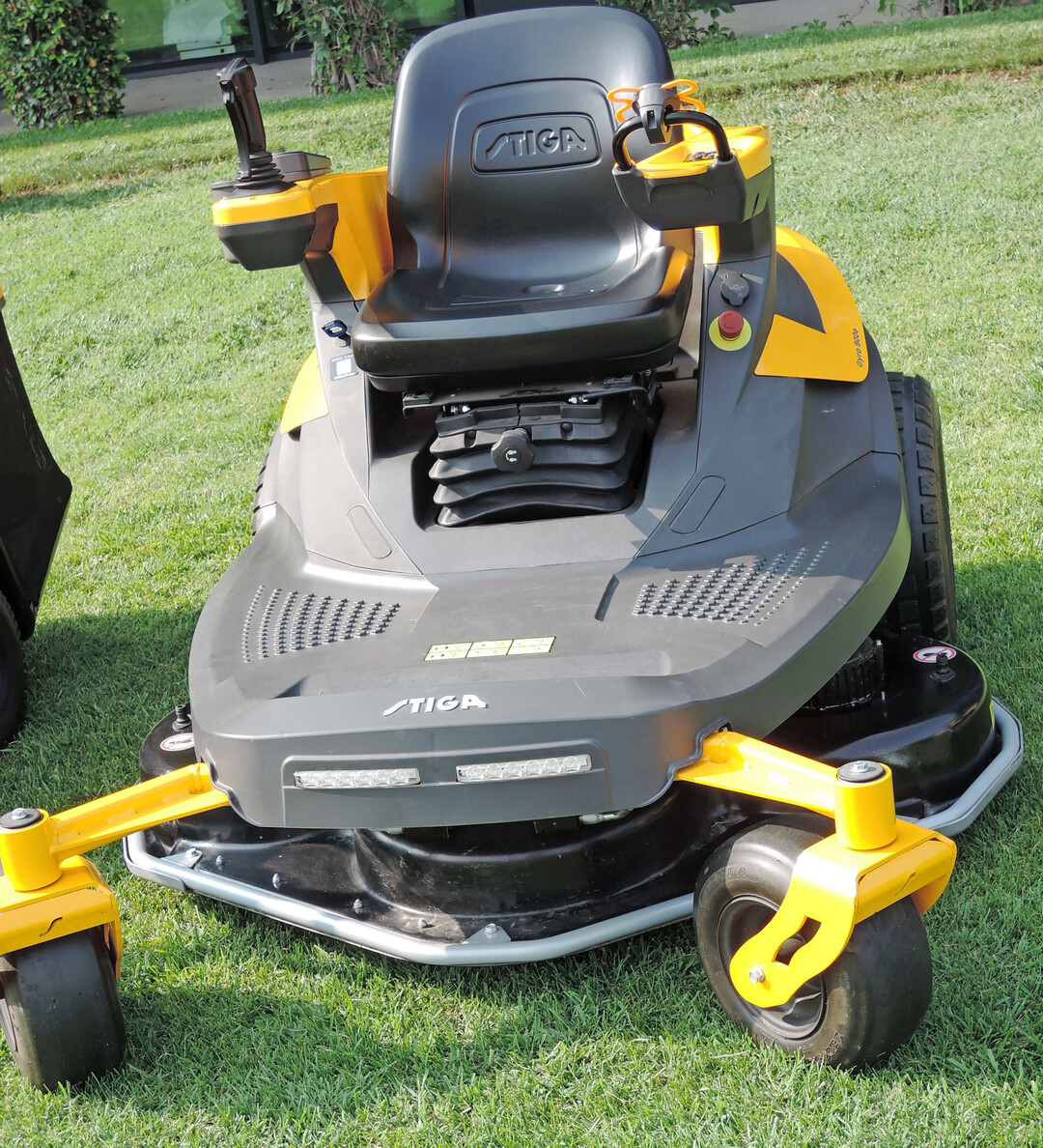 Gesamtansicht Stiga Gyro 900e