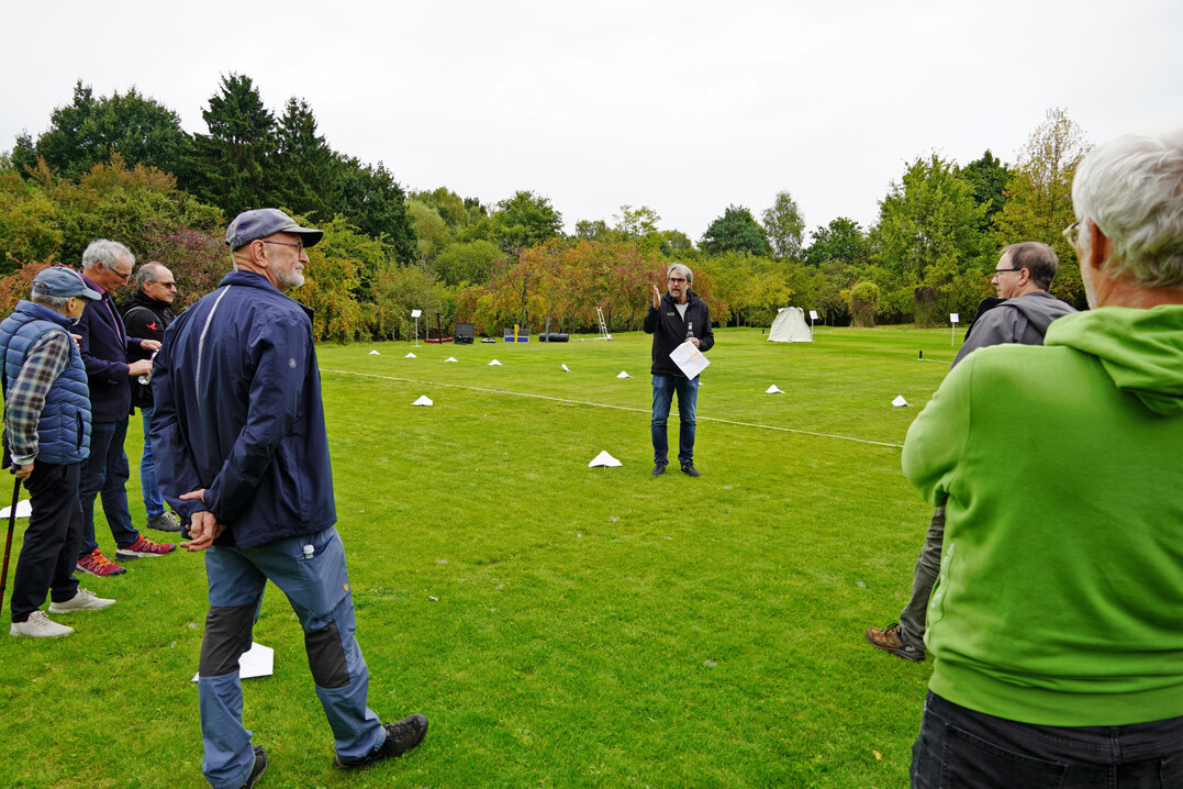 Prof. Martin Thieme-Hack eröffnet das Kompetenzzentrum Rasen.