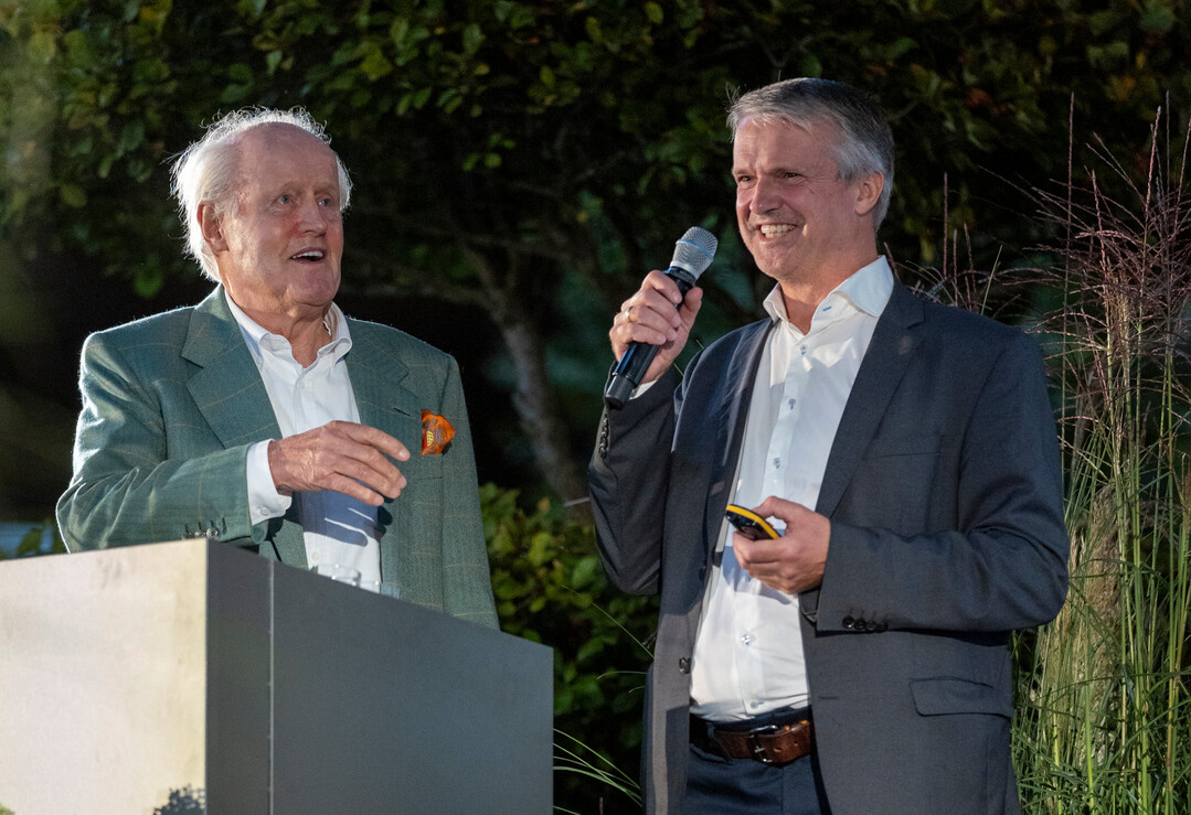 Zwei Generationen der mittlerweile in fnfter Generation gefhrten Baumschule: Geschftsfhrer Bernhard von Ehren mit Vater Bernd von Ehren