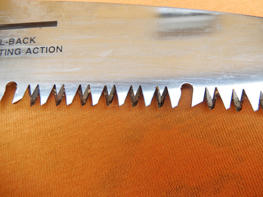 Samurai GKC300LH Zahngestaltung mit R�umz�hnen und Spantaschen