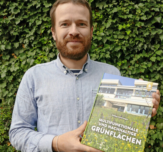Dr. Philipp Unterweger hat in seinem Buch viele Experten aus der Praxis zu Wort kommen lassen.