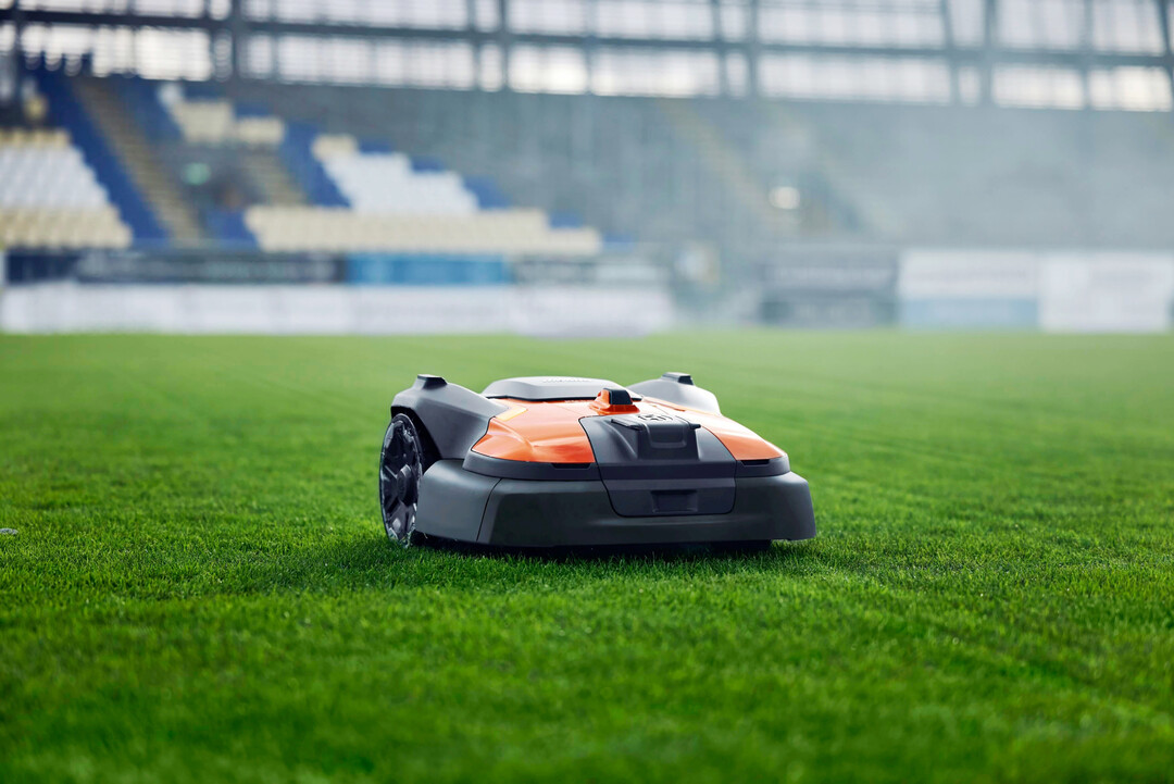 Husqvarna EPOS in einem Stadion