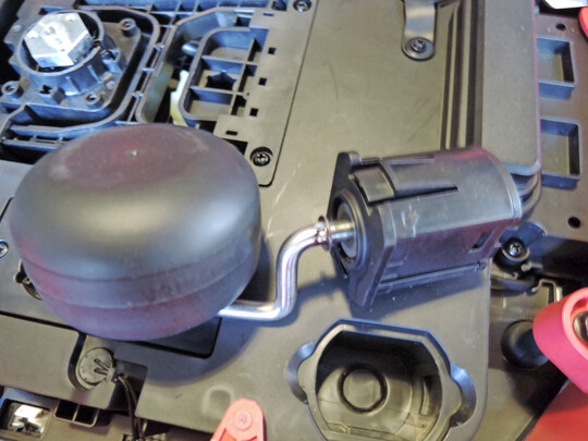 Stabile Schwenkradeinheit bei Kress KR271E