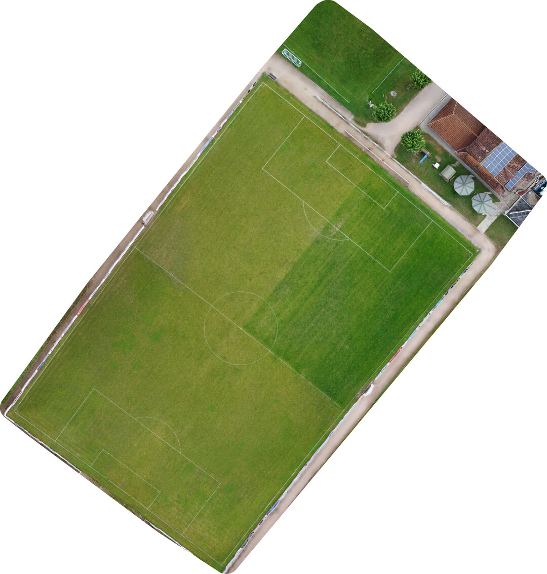 Luftbild und Vari Analyse Stand 10. Juli 2025. Funktionsweise und Interpretation von VARI-Bildern: Grn reflektiert stark von gesunder Vegetation, Rot absorbiert stark in Chlorophyll-reichen Pflanzen, Blau) wird zur atmosphrischen Korrektur (Streuung) einbezogen. Ergebnis: hohe VARI-Werte ? grne, gesunde Vegetation; niedrige VARI-Werte ? kahle Bden, trockene Pflanzen, Wasser, Schatten.