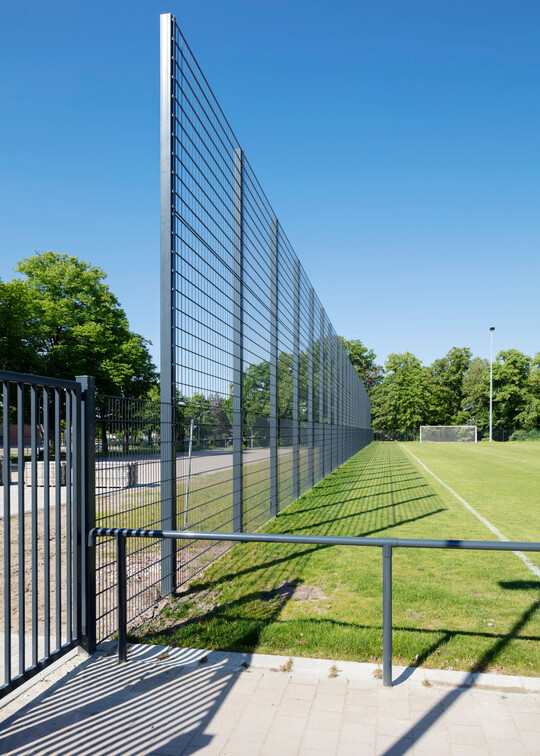 Wo sind die Ballfangeinrichtungen, wo die Zune  diese Details entscheiden auch darber, wie gut die anschlieende Pflege funktioniert.