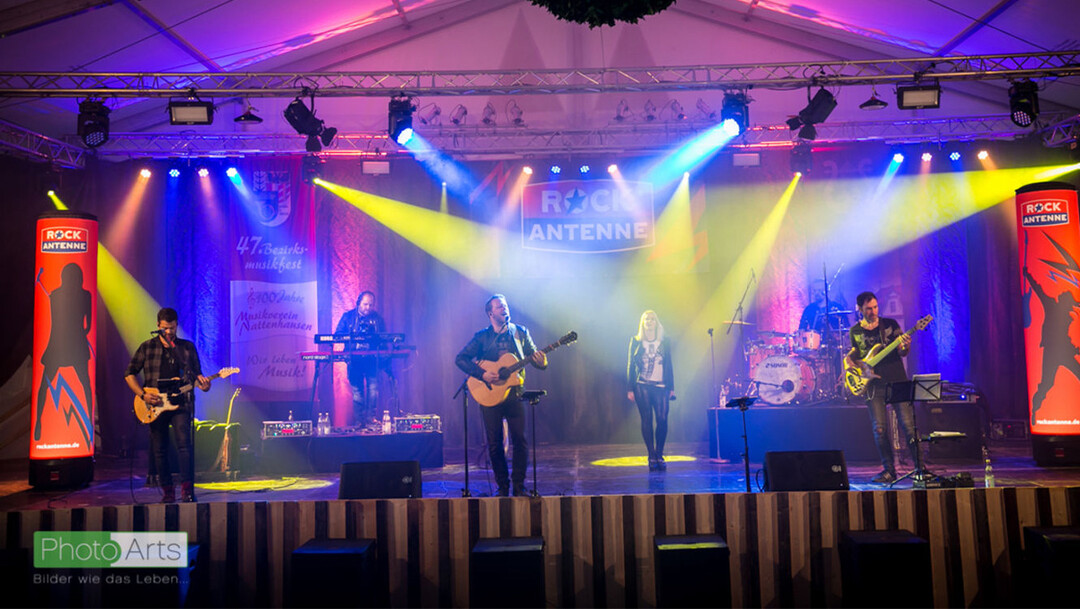 Ein riesiges Familienfest mit musikalischen Highlights: Am Samstagabend (6. Mai) setzt unter anderem die Rock-Antenne-Band das HAIX HERO FEST unter Strom.