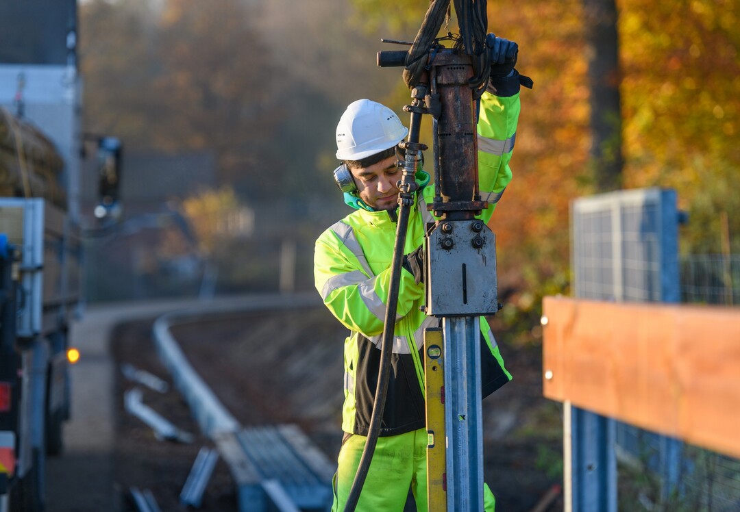 Nicht nur die Materialbeschaffung ist in vielen Bereichen derzeit problematisch  es fehlt auch an Arbeitskrften in der Montage. Unternehmen, die beides anbieten knnen, punkten in dieser Situation besonders.