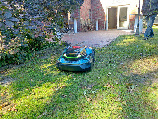 EGO Aura RMR3000E mit drei Kameras