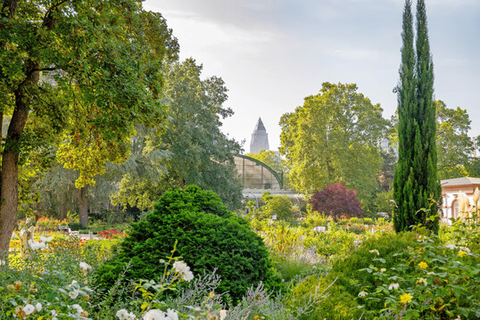 Frankfurt am Main hat bereits eine attraktive grüne Infrastruktur, das von einem modernen Gartenamt gemanagt wird.