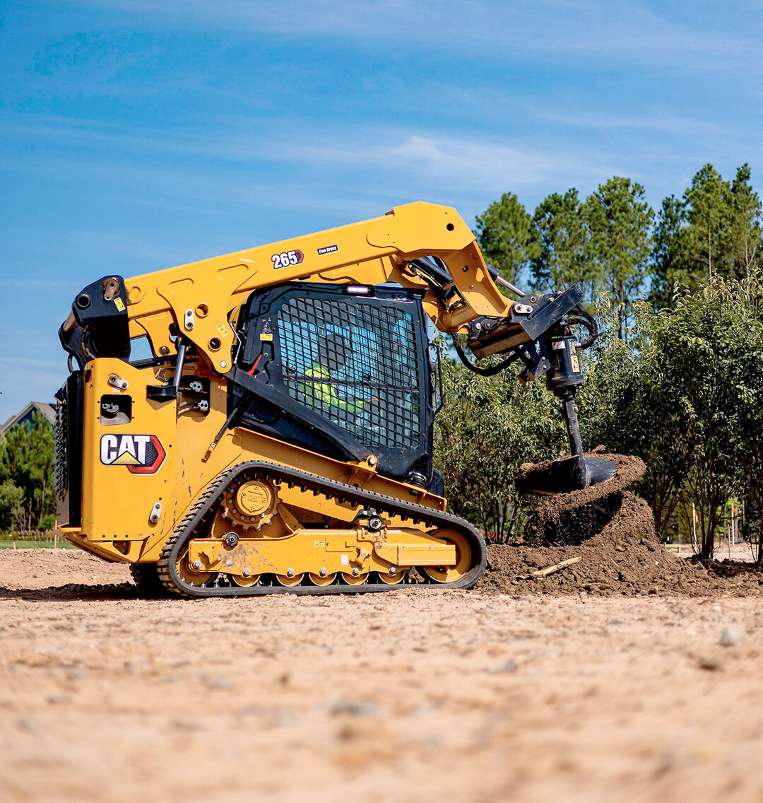 Ein Hydraulikfluss von bis zu 113 Litern pro Minute wird im Standard gewhrleistet. Die werkseitige High Flow XPS-Option sorgt fr den Hydraulikfluss von 129 Litern pro Minute beim Cat 265. Fotos: Caterpillar