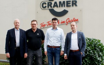 Von links nach rechts: Dennis Jacobson, COO Globe Tools; Achim Peters, GF Cramer; Andreas Bruns, GF Cramer, Torsten Bollweg, CEO Globe Tools Europe