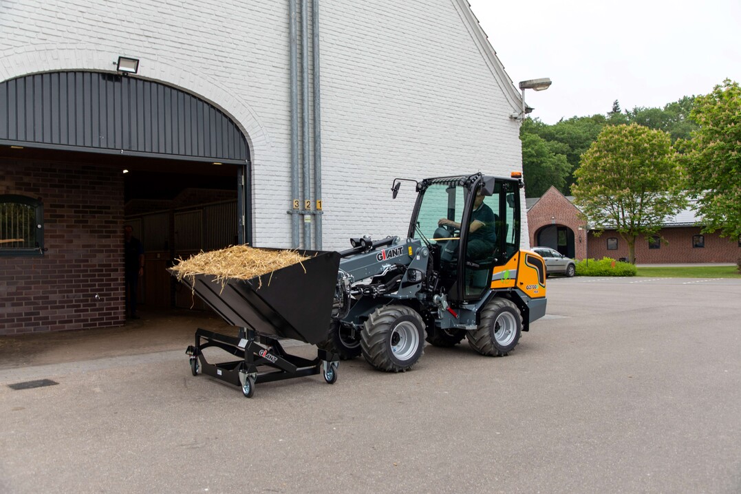 G2700E TELE mit Transportwagen & Leichtgutschaufel