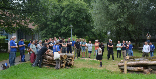 Der Baumsachverstndigen Daniela Antoni liegt die Frderung der Biodiversitt am Herzen. In ihrem Workshop vermittelte sie den Erhalt verschiedenster Baumhabitate.