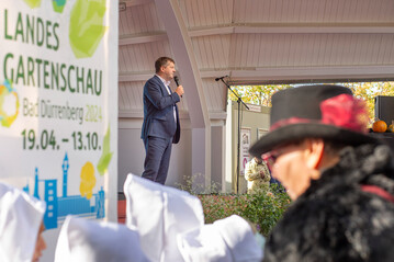 Minister Sven Schulze freute sich ber das, was in Bad Drrenberg entstanden ist.