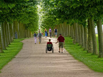 Die Allee befindet sich im grten archologischen Freilichtmuseum Deutschlands.