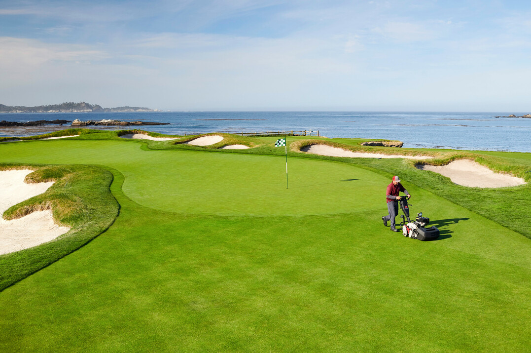 In jedem Golfpark sollen die Blle auf dem Grn richtig rollen. Mit handgefhrten Spindelmhern wird der Rasen millimetertief kurzgehalten  auch auf kleineren, komplex geformten Flchen.