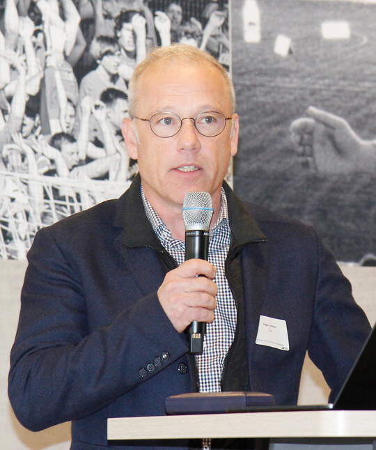 Holger Lrmann, Produktmanager Rasen bei der Deutschen Saatveredelung
