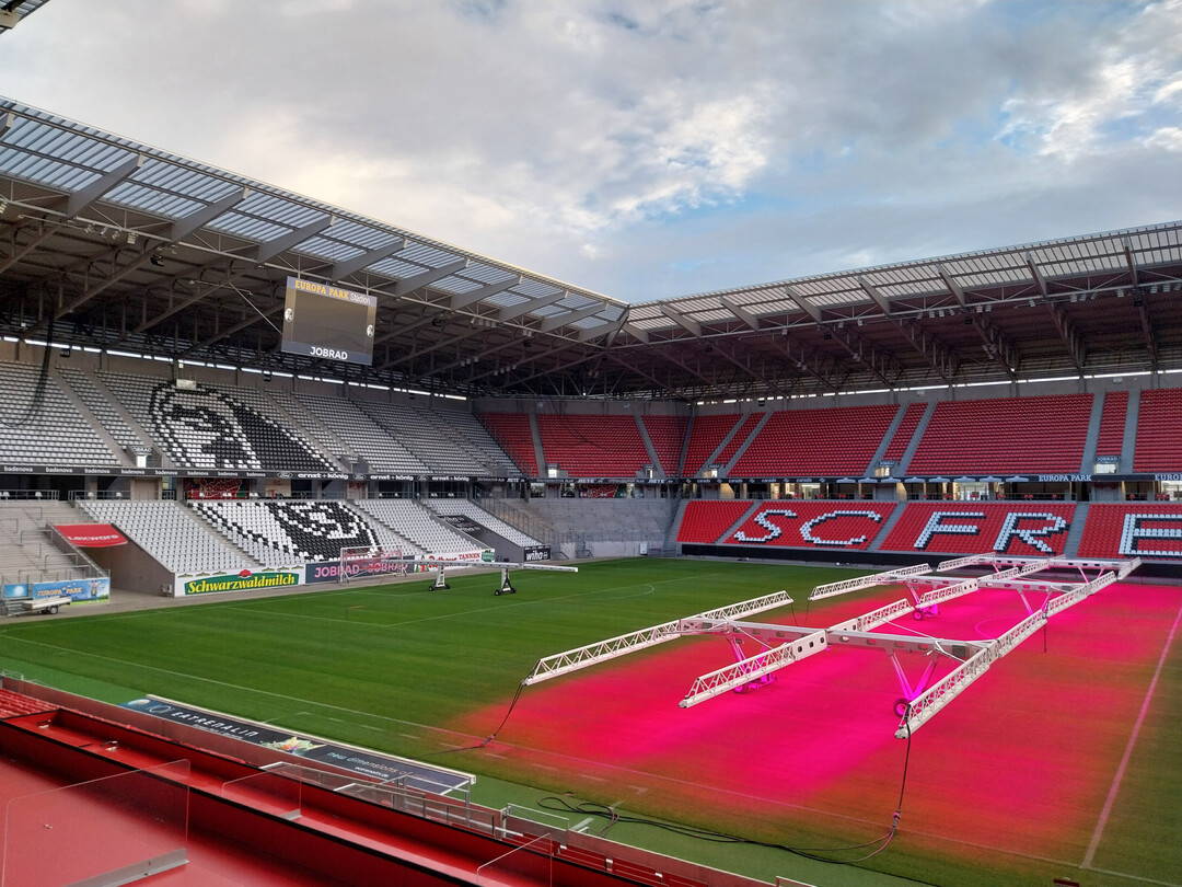 Blick von der Business Lounge ins Stadion