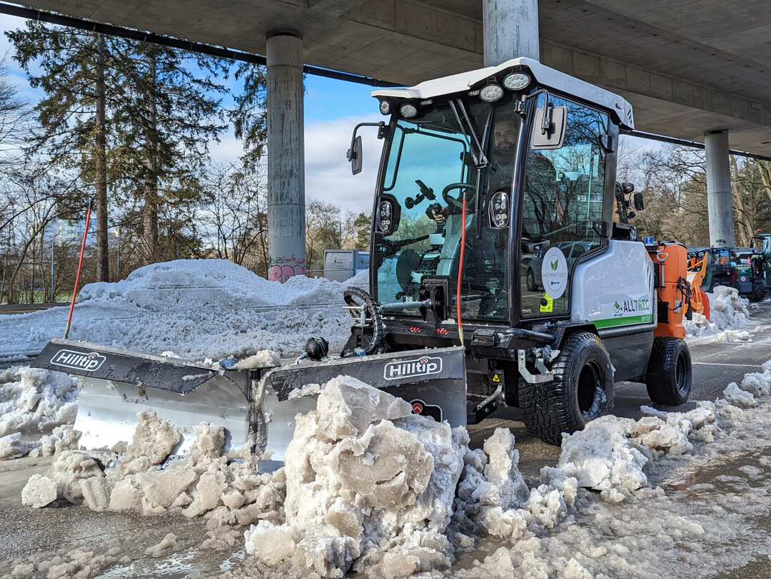 AllTrec 8015F mit Schneeschild