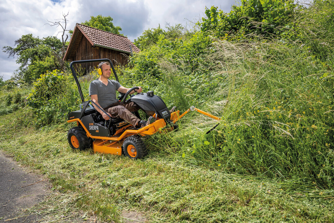 AS 940 Sherpa 4WD Facelift mit Scheuchvorrichtung