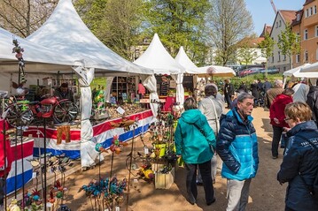 Besucher auf der Erffnung der Landesgartenschau in Apolda 2017 
