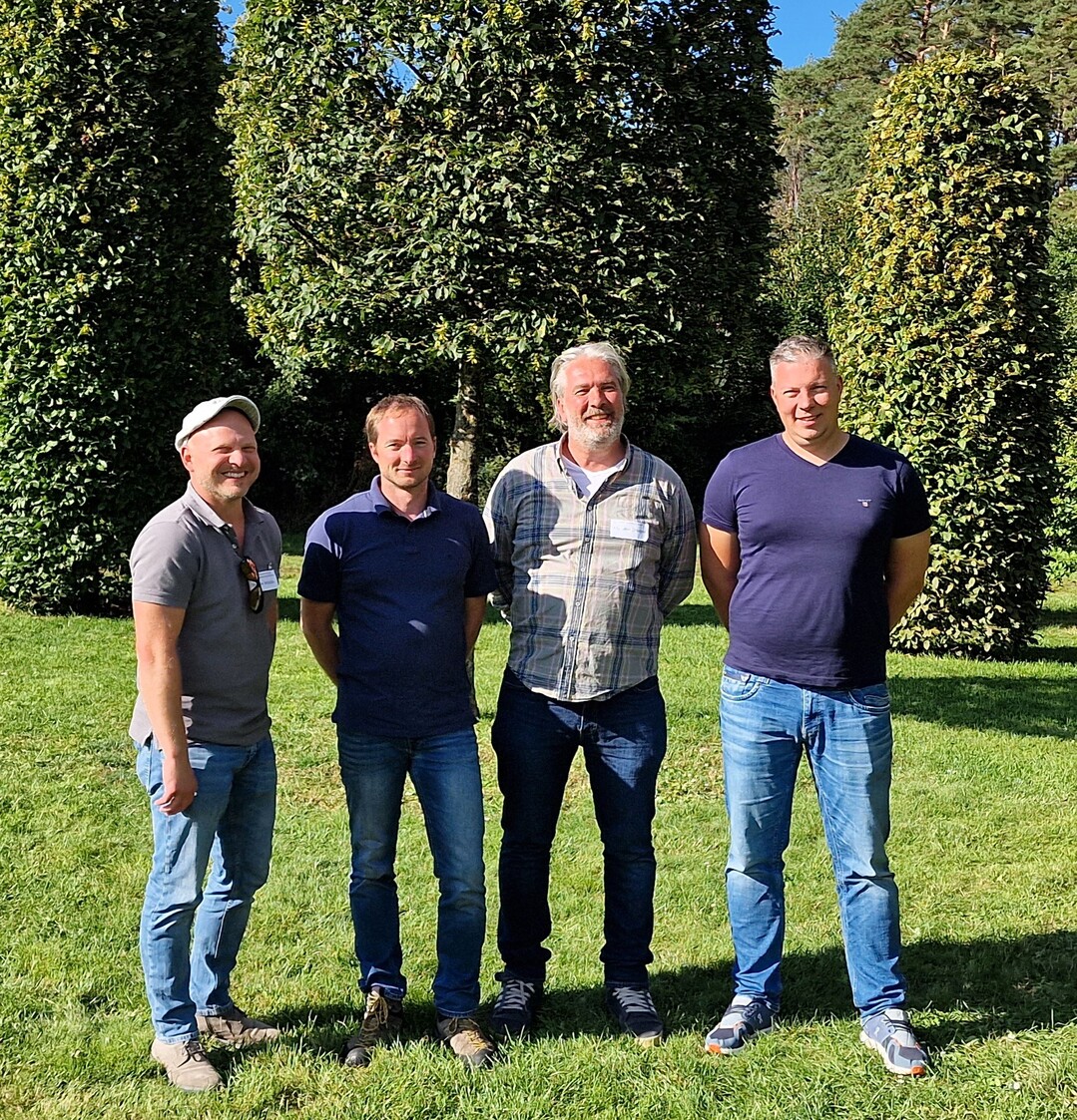 Die neue Verbandsfhrung der Qualittsgemeinschaft Baumpflege und Baumsanierung: Kassenprfer Stefan Windisch, Schatzmeister Martin Hfner, 1. Vorsitzender Christian Draeger und der 2. Vorsitzende Simon Klapper (v.l.n.r.).