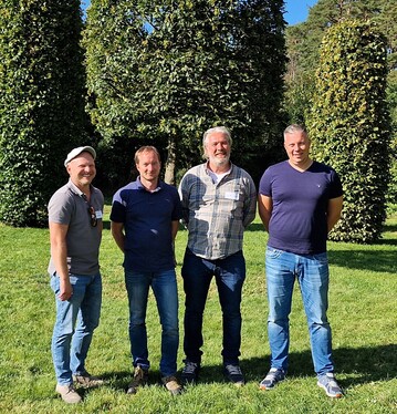 Die neue Verbandsfhrung der Qualittsgemeinschaft Baumpflege und Baumsanierung: Kassenprfer Stefan Windisch, Schatzmeister Martin Hfner, 1. Vorsitzender Christian Draeger und der 2. Vorsitzende Simon Klapper (v.l.n.r.).