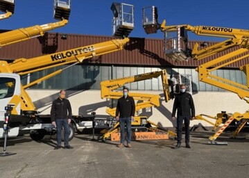 v.l.n.r.: Stephan Gebken (Gebietsverkaufsleiter, RUTHMANN), Sebastian Schrter (Service & Werkstatt Management KILOUTOU) und Christian Ro (Vertriebsleiter Deutschland, RUTHMANN) vor den neuen KILOUTOU Maschinen 