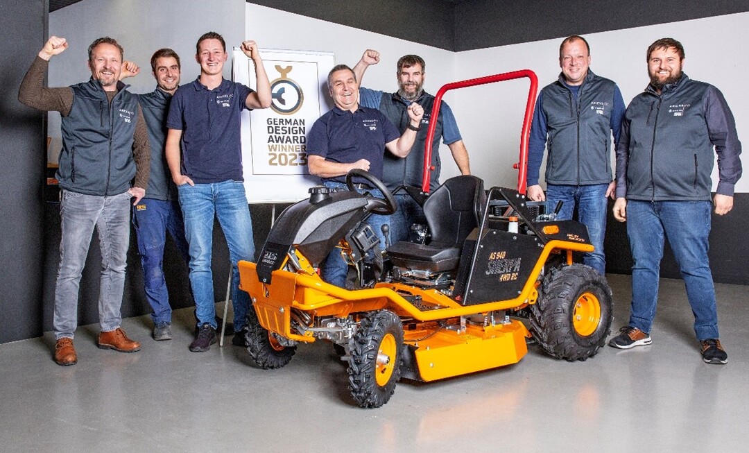 Das AS-Motor Team präsentiert stolz den mit dem
German Design Award ausgezeichneten AS 940 Sherpa 4WD.