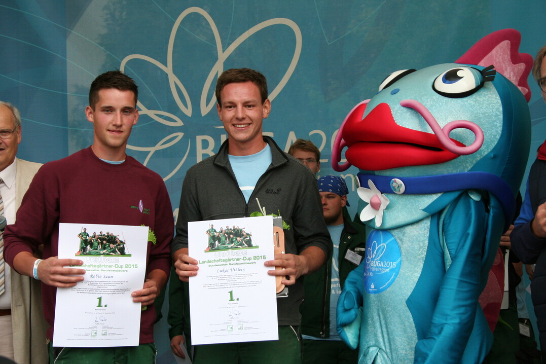 Robin Saum und Lukas Uihlein aus Baden-Württemberg sind die besten angehenden Landschaftsgärtner Deutschlands. Die beiden Auszubildenden setzten sich im Finale in Brandenburg an der Havel gegen starke Konkurrenz durch.