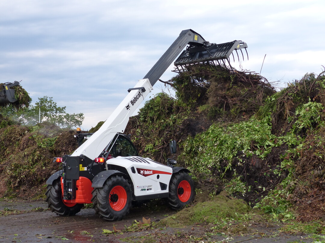 Der neue Bobcat TL 38.70 mit einer max. Hubkraft von 3800 kg und max. Hubhöhe von 6975 mm