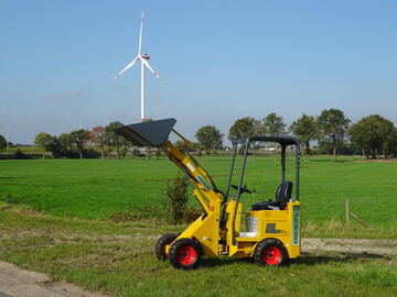 Als Highlight auf der Agritechnica 2017 wird der neue Knikmops 80 E zur Besichtigung stehen, den die Firma Hesse als Generalimporteur fr den deutschen Markt in den Mittelpunkt setzten will