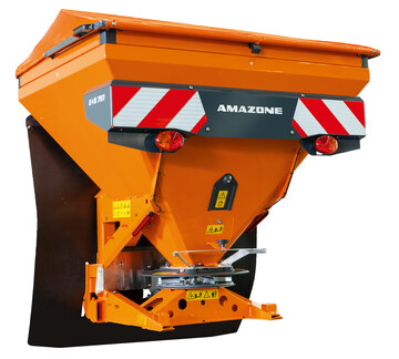 Der neue Amazone-Streuer ist mit einem 750 l fassenden Behlter, hydraulischem Streuscheibenantrieb sowie einer geschwindigkeitsabhngigen Mengenregelung ausgerstet.