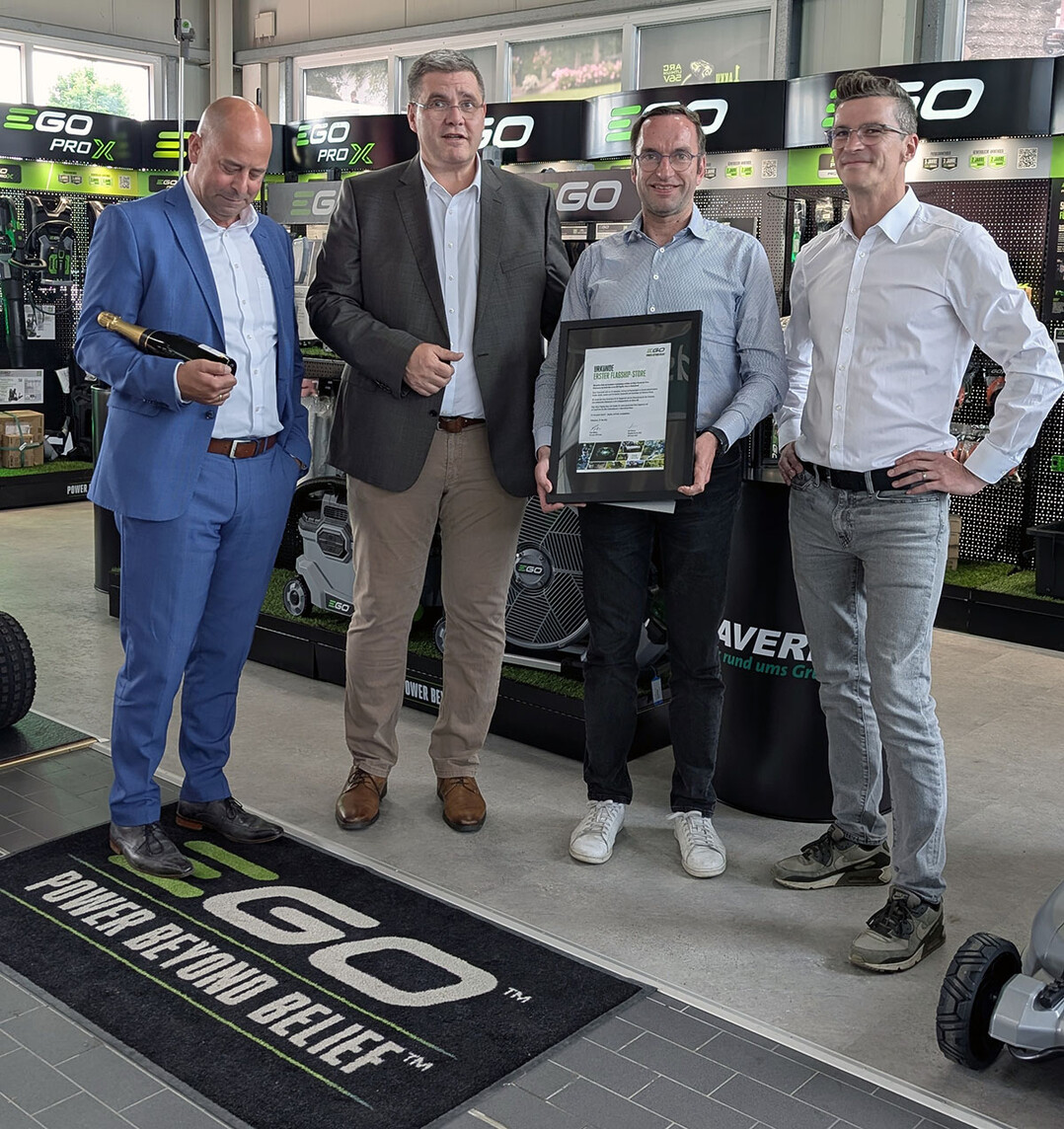 Von links nach rechts: EGO Verkaufsleiter Torsten Schneider, EGO Geschftsfhrer Axel Stemmer, Stavermann Geschftsfhrer Stefan Ludwig, EGO Gebietsverkaufsleiter Thomas Trster