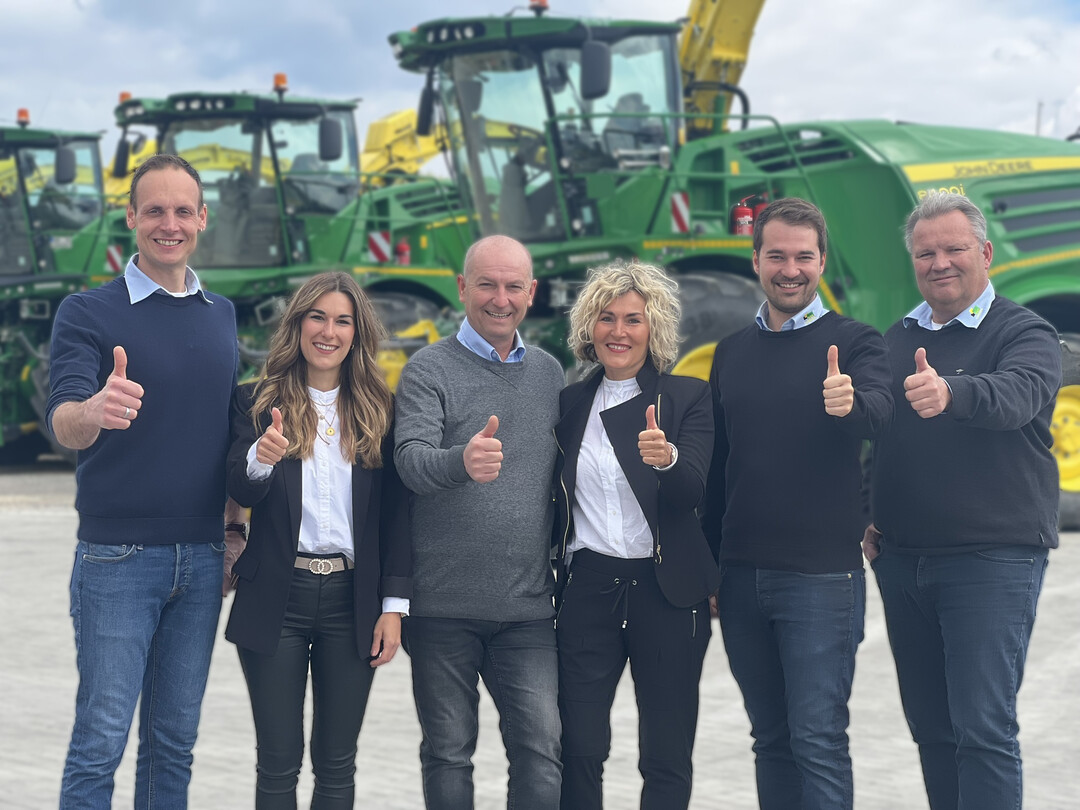 Eigentmerfamilie D.O.B. Landtechnik vlnr: Martin Neth, Tina Oettl-Klbl, Franz Oettl, Gerlinde Oettl, Michael Oettl, Anton Loibl