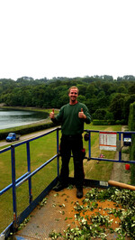 Patrick Worms, frisch ausgebildeter Landschaftsgärtner bei den Gärtnern von Eden in Leichlingen, konnte drei Wochen Berufserfahrung bei Kollegen in Cornwall sammeln.
