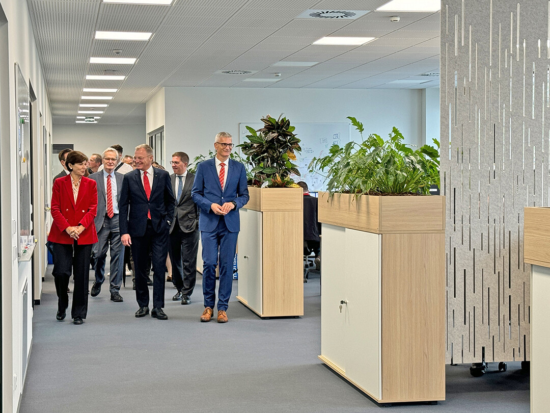 Rundgang durch die neuen Bro-Rumlichkeiten des Technologiecenters.
