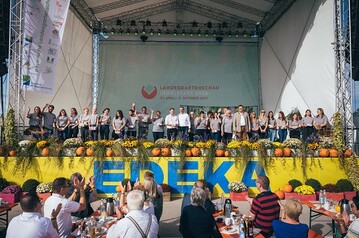 Nach 166 Tagen schloss die Landesgartenschau Ingolstadt am 3. Oktober ihre Tore. Bei traumhaftem Wetter wurden im Rahmen einer Abschlussfeier alle Helfer, Untersttzer und das Landesgartenschauteam geehrt. 