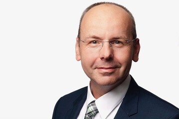 Weidemann Financial Solutions, eine Kooperation der Weidemann GmbH und BNP Paribas Leasing Solutions hat am 1. Dezember 2020 den Geschftsbetrieb gestartet und bietet passgenaue Finanzierungslsungen und Services fr Hndler und Endkunden. 