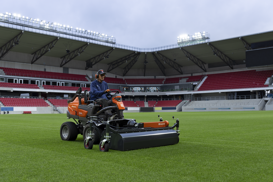 Rasenfilzentferner von Husqvarna
