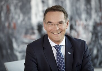 In einer auerordentlichen Mitgliederversammlung des Bundesverbandes ffentliche Dienstleistungen (bvd) wurde heute Ingbert Liebing, Hauptgeschftsfhrer des Verbandes kommunaler Unternehmen (VKU), einstimmig zum neuen bvd-Vorsitzenden gewhlt.