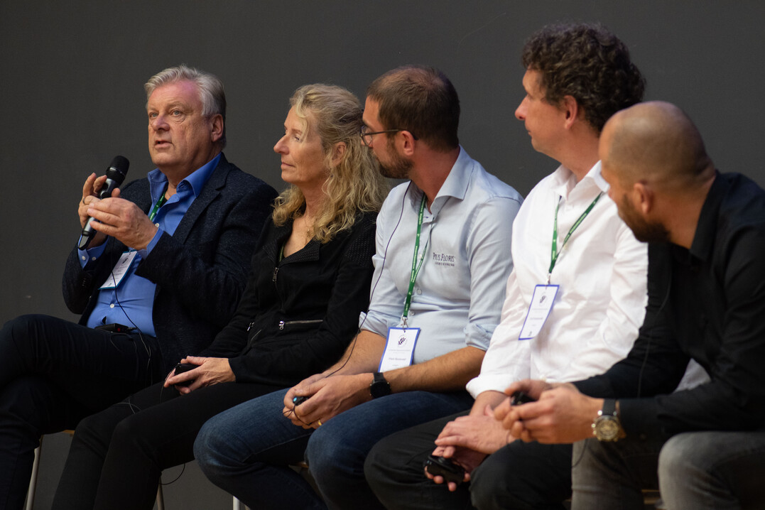 Dr. Dirk und Katharina Dujesiefken (l.) waren Referenten auf dem Kongress.