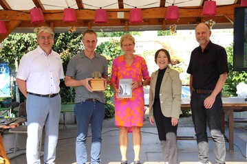 Von links: Andreas Schwarz (Stadt Ludwigshafen), Harald Sauer, Gabriele Bindert (Stadt Ludwigshafen) , Jeong-Hi Go, Norbert Khn (KFS)