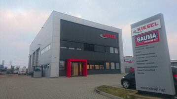 Die Kiesel Niederlassungen in Rostock (im Bild) und Stralsund sind jetzt auch Standort der Kiesel Bauma-Rent GmbH